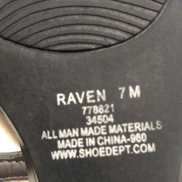 Silver sandal flip flop style with wedge heel - Picture 4 of 4